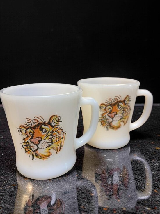 Fire King Anchor Hocking Other - 2 Vintage 1950S Anchor Hocking Fire King Esso/Exxon Tiger Mugs